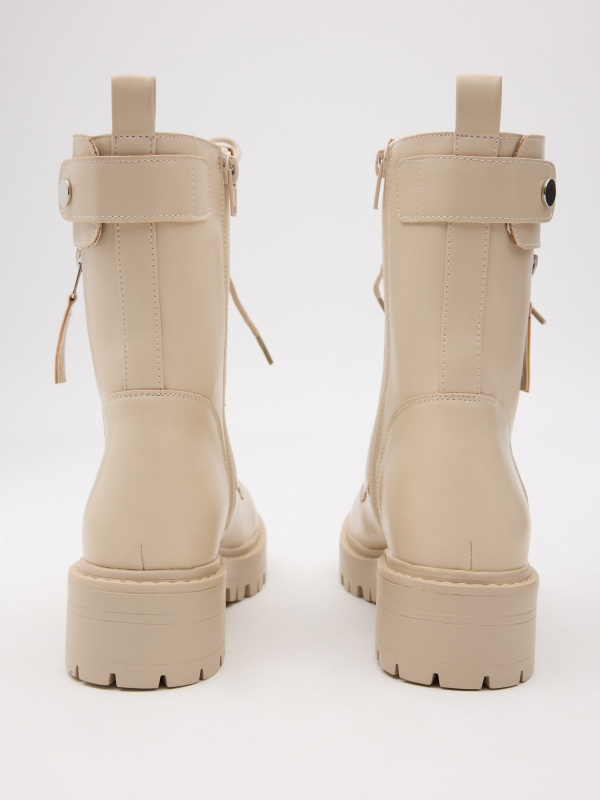 Half-calf zipper boots beige detail view