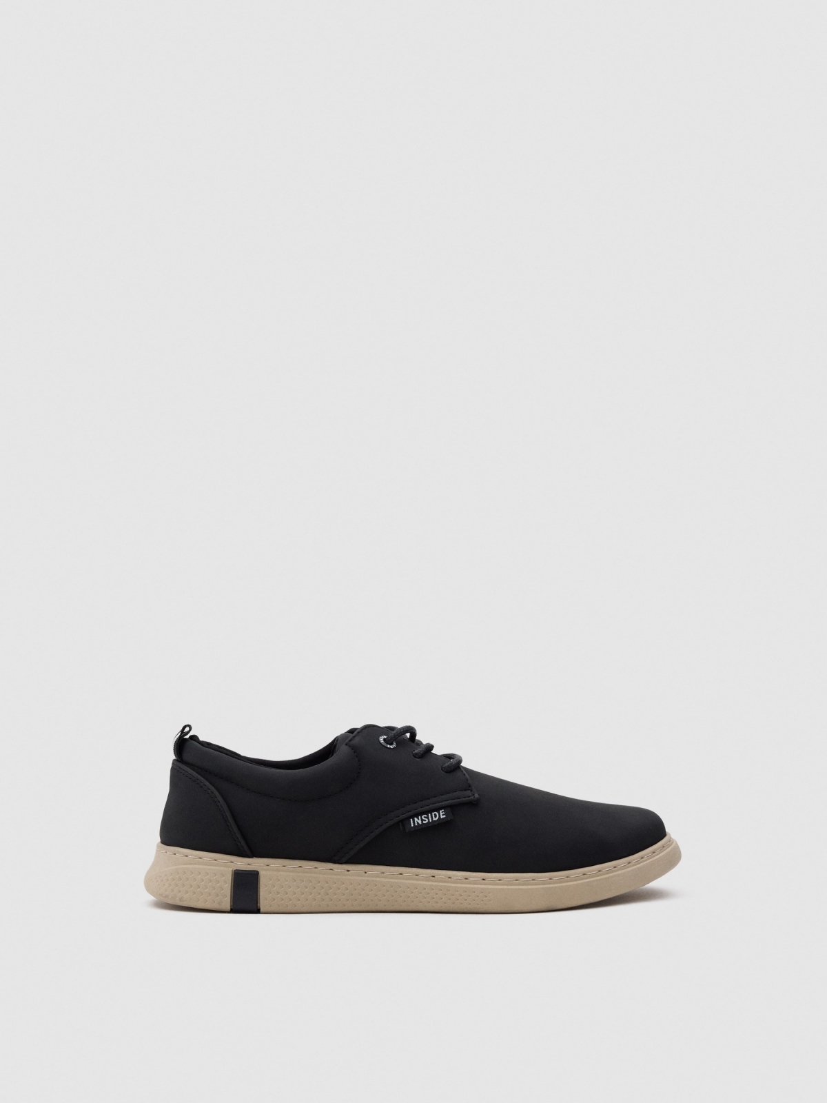 Casual lace-up sneaker black