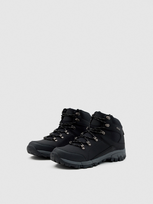 Men's mountaineering boot black 45º front view