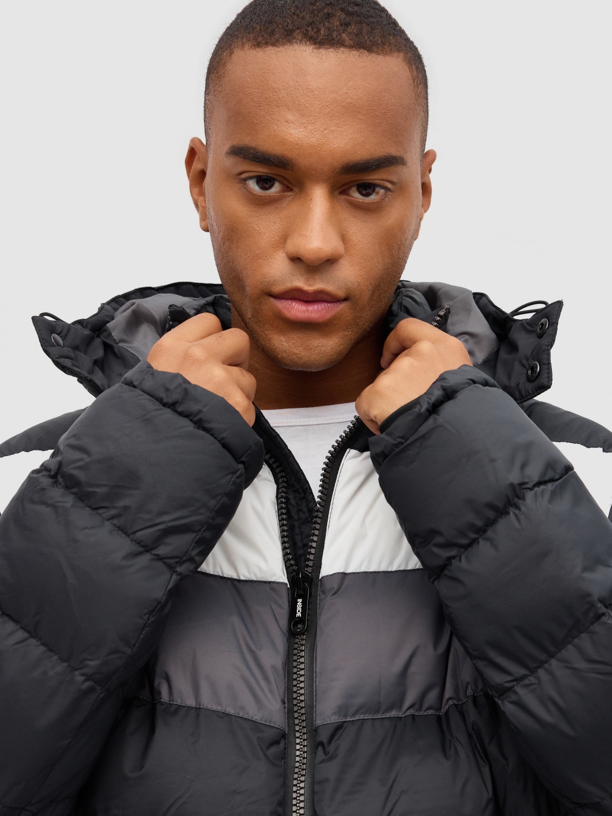 Nylon quilted coat black detail view