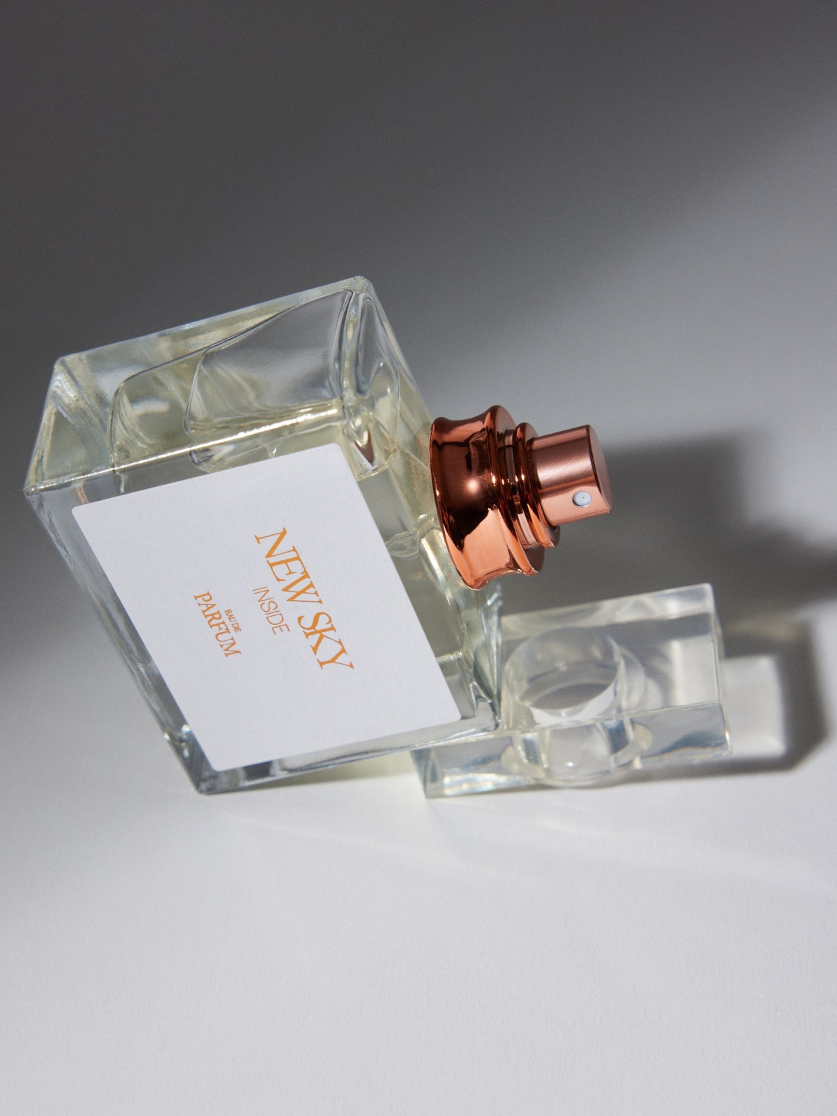 Perfume New Sky INSIDE transparente vista detalle