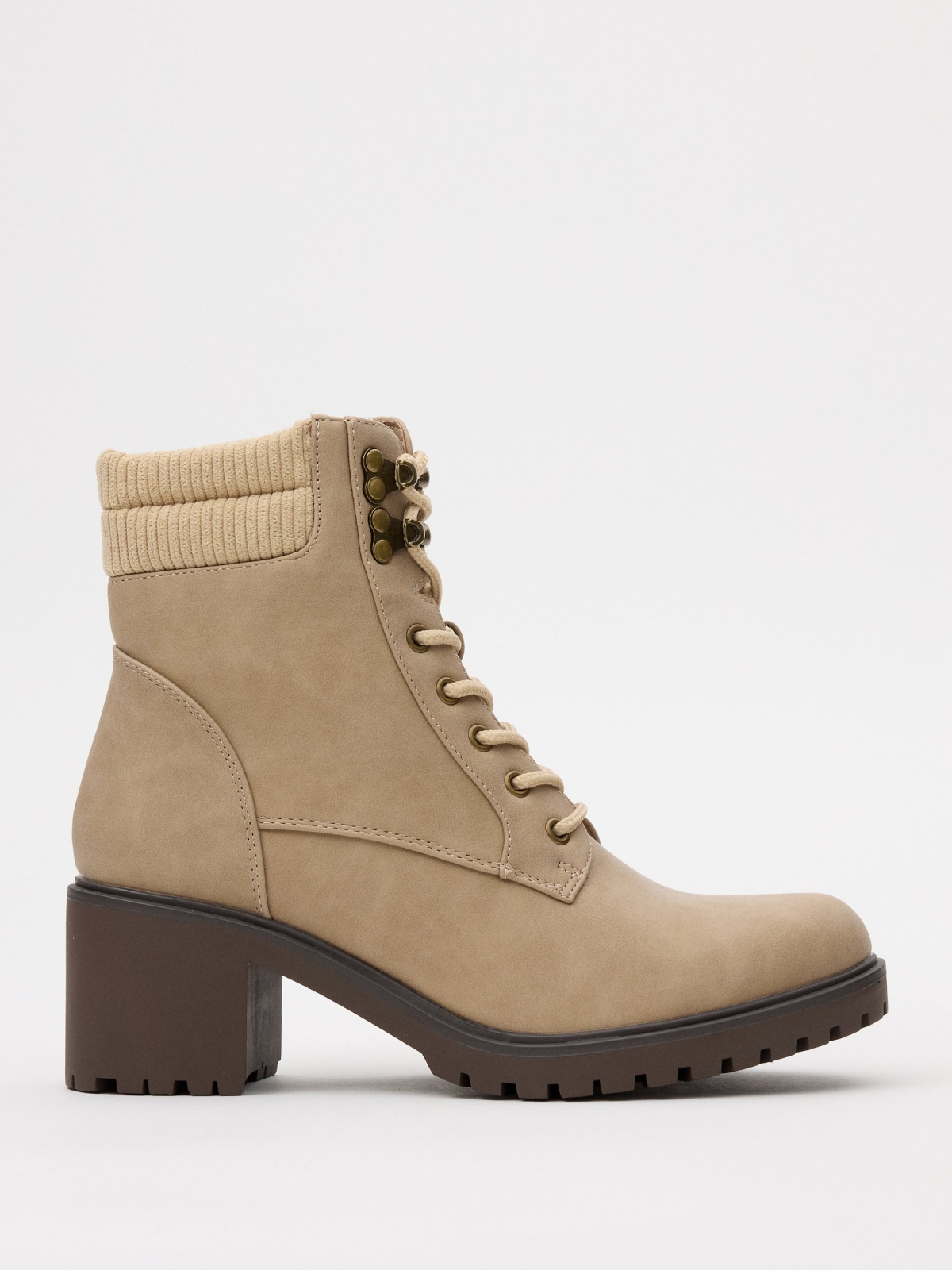Ankle boots with leatherette collar beige