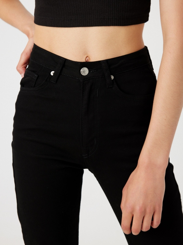 Mom jeans with five pockets black detail view