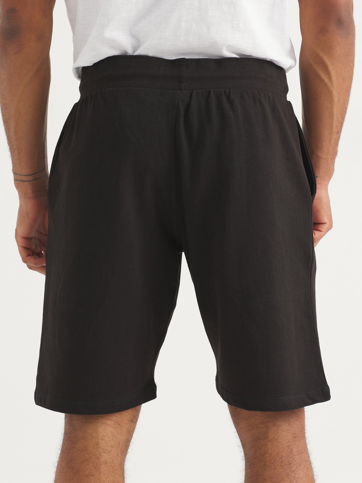 Basic jogger bermuda shorts black middle back view