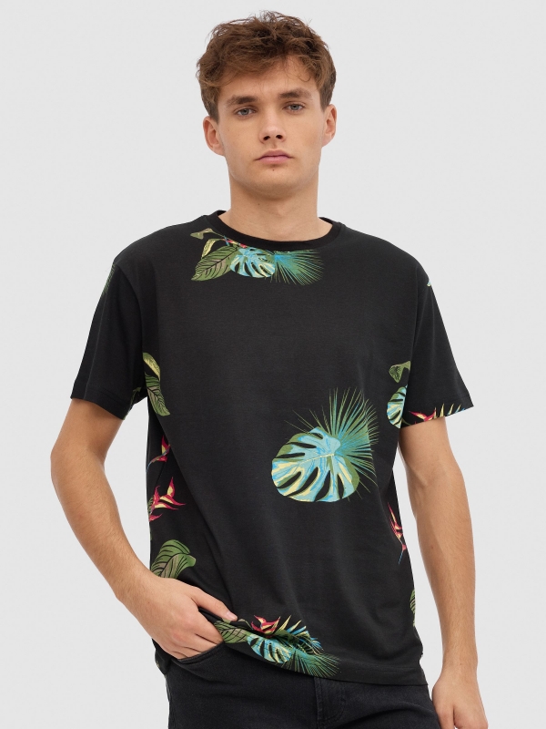 Monstera T-shirt black middle front view