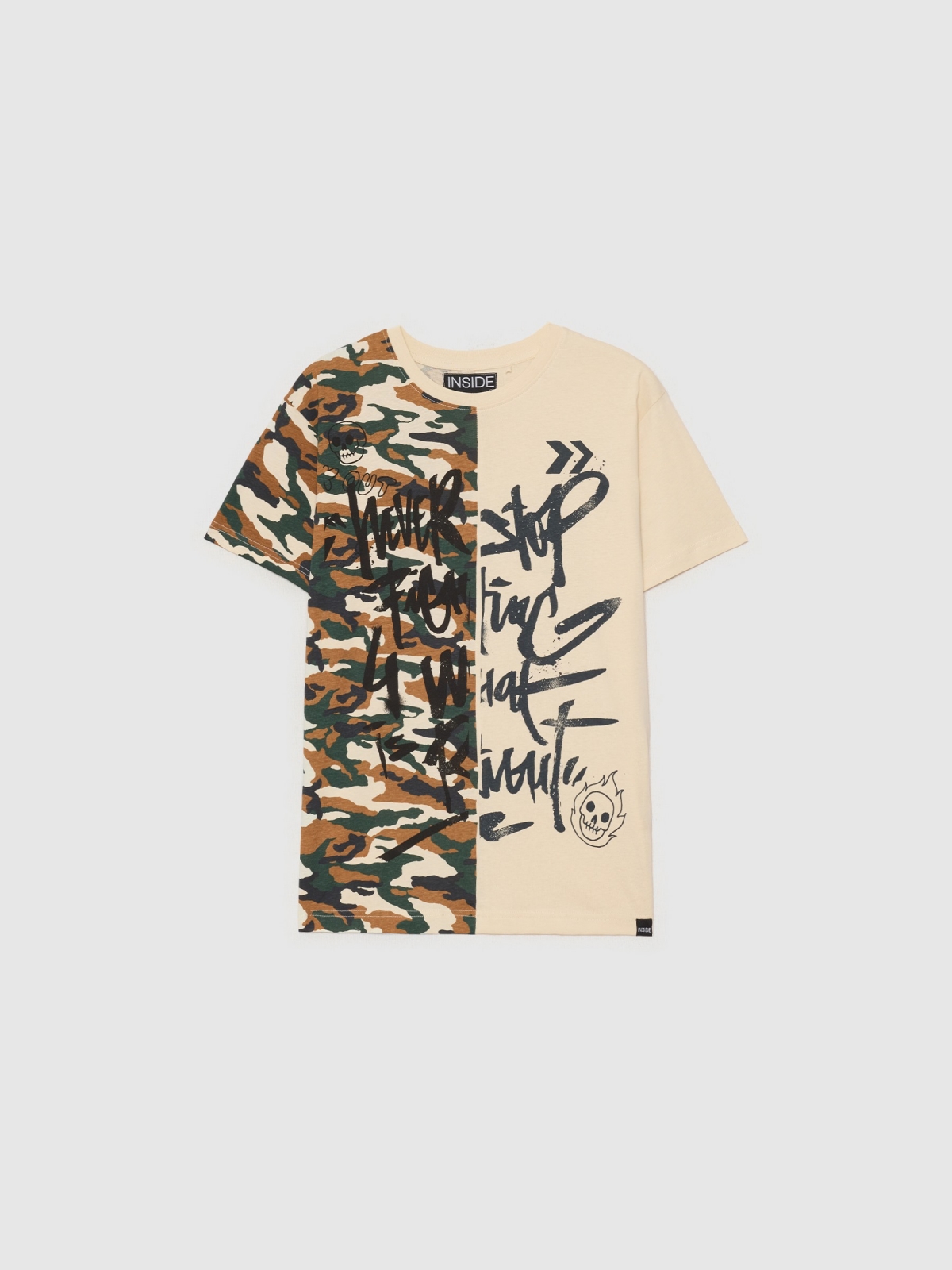  T-shirt de camuflagem com graffiti areia