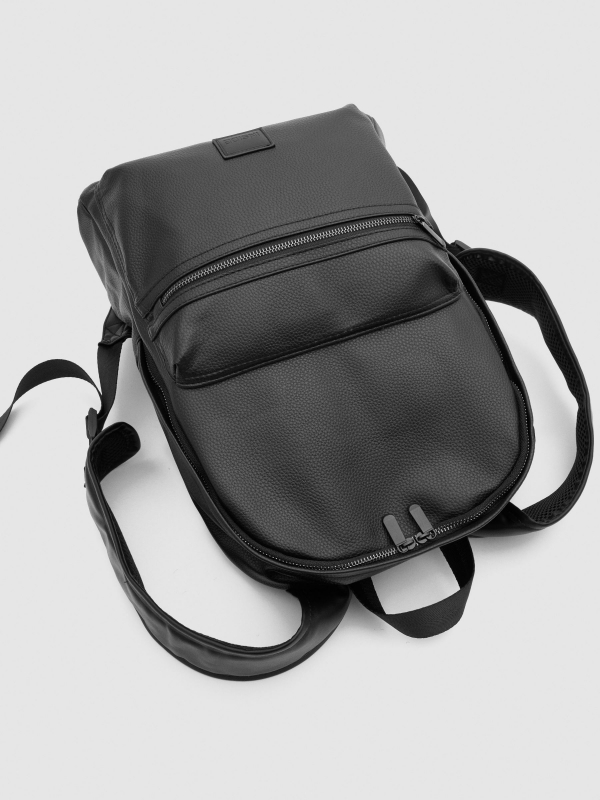 Basic black backpack black detail view