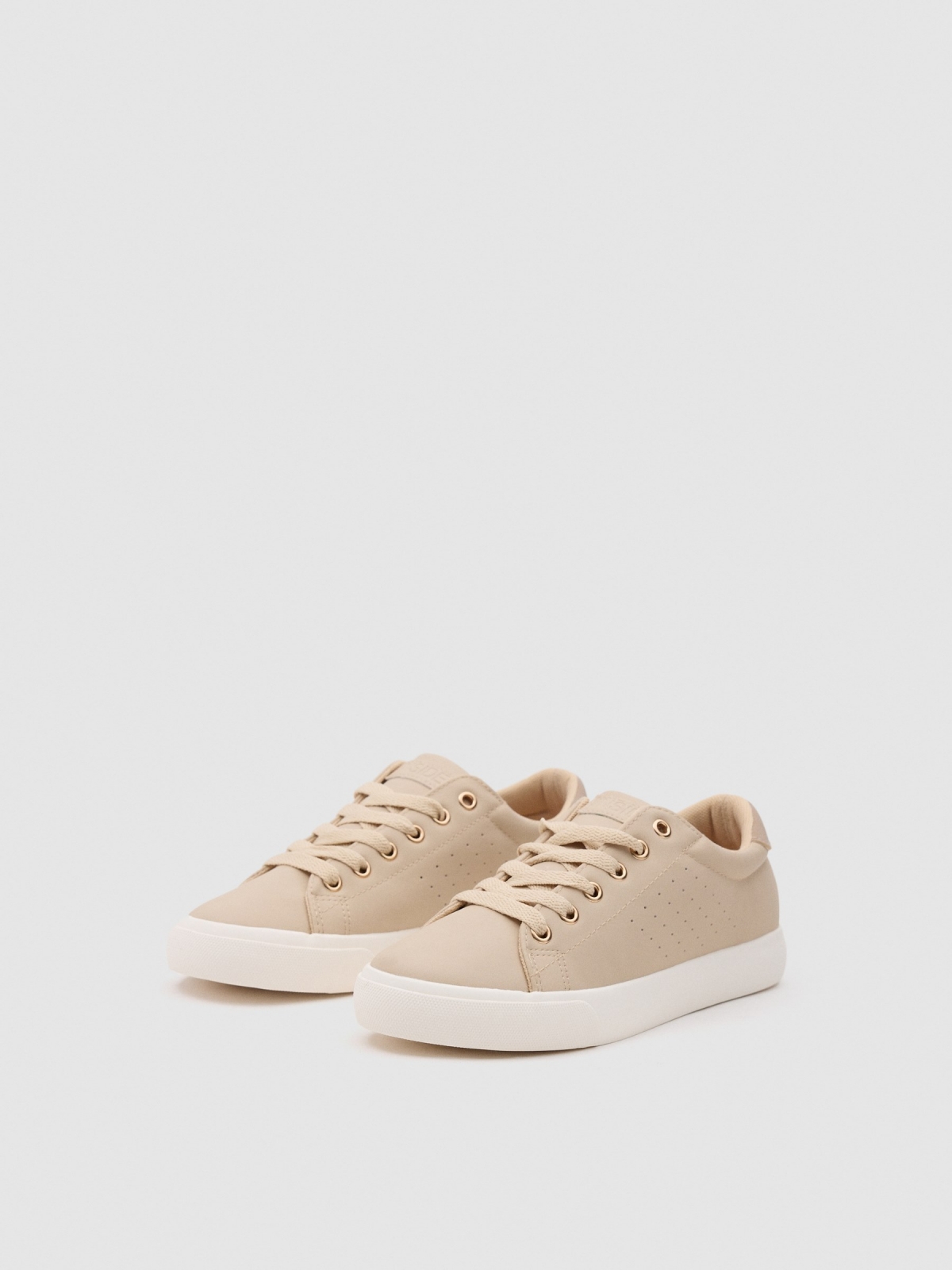 Basic casual sneaker sand 45º front view