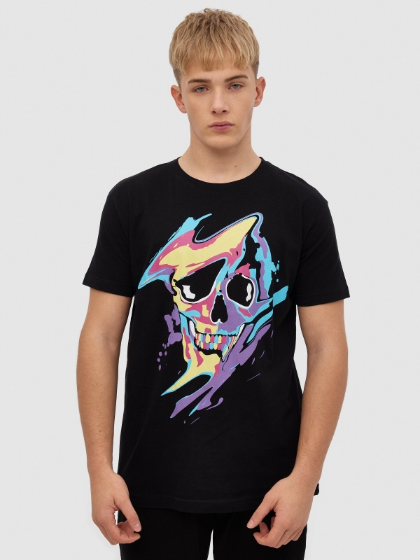 Diluted skull t-shirt black middle front view