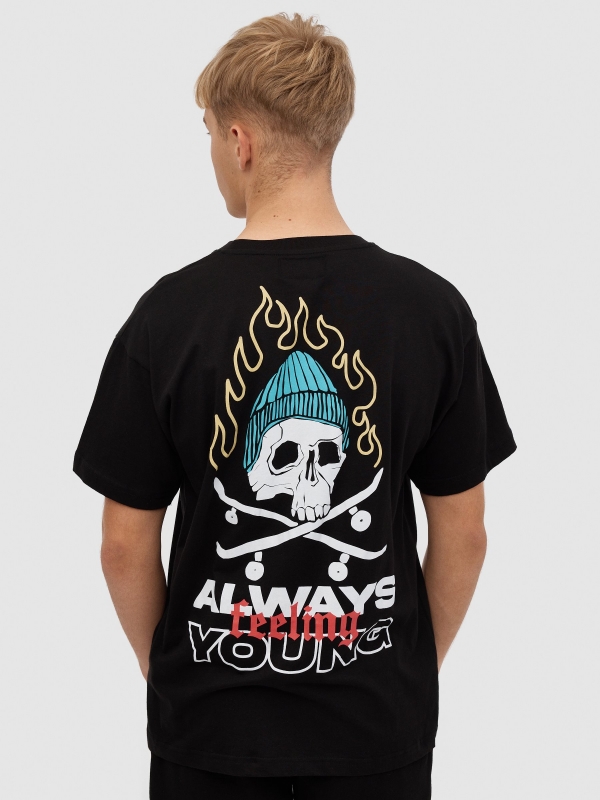 Skateboarder skull t-shirt black middle back view
