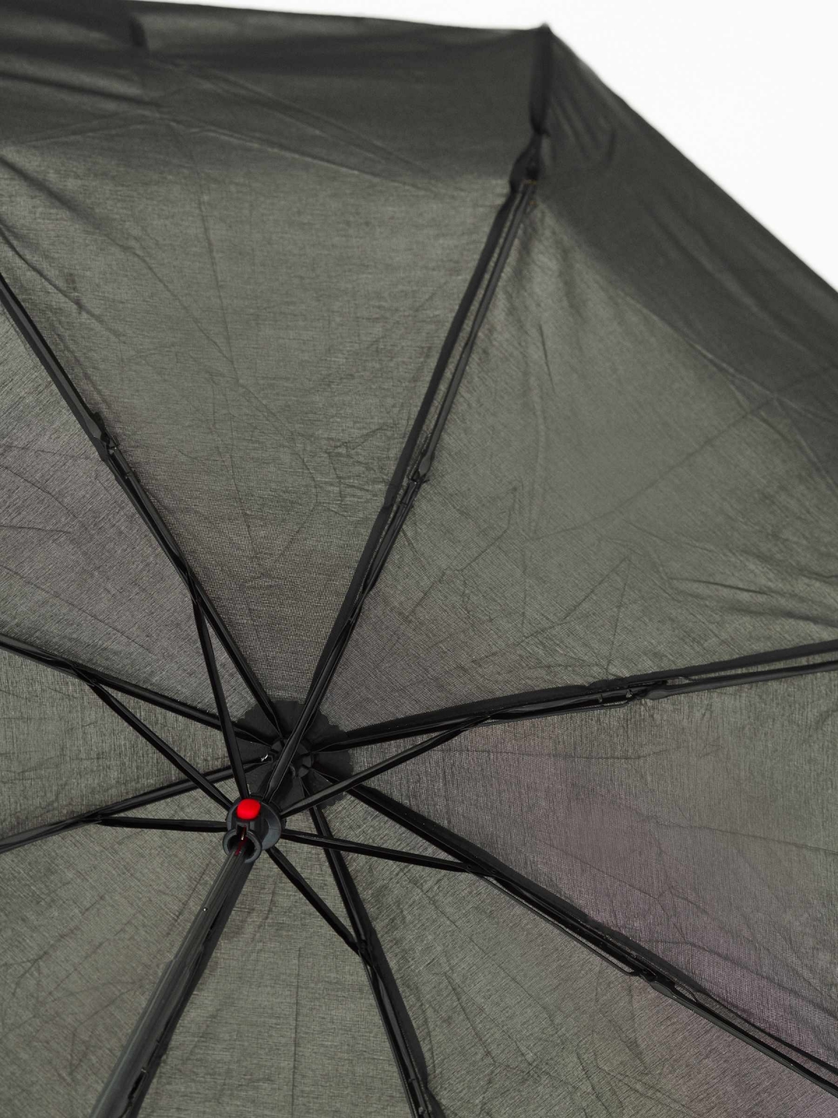 Guarda-chuva dobrável preto vista meia curta