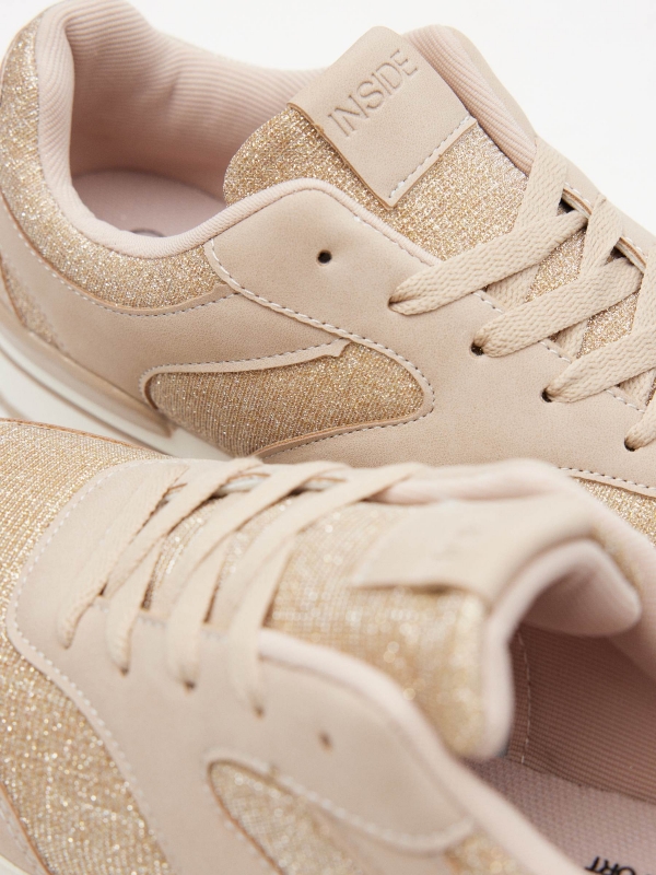 Combined sneaker shiny sand detail view