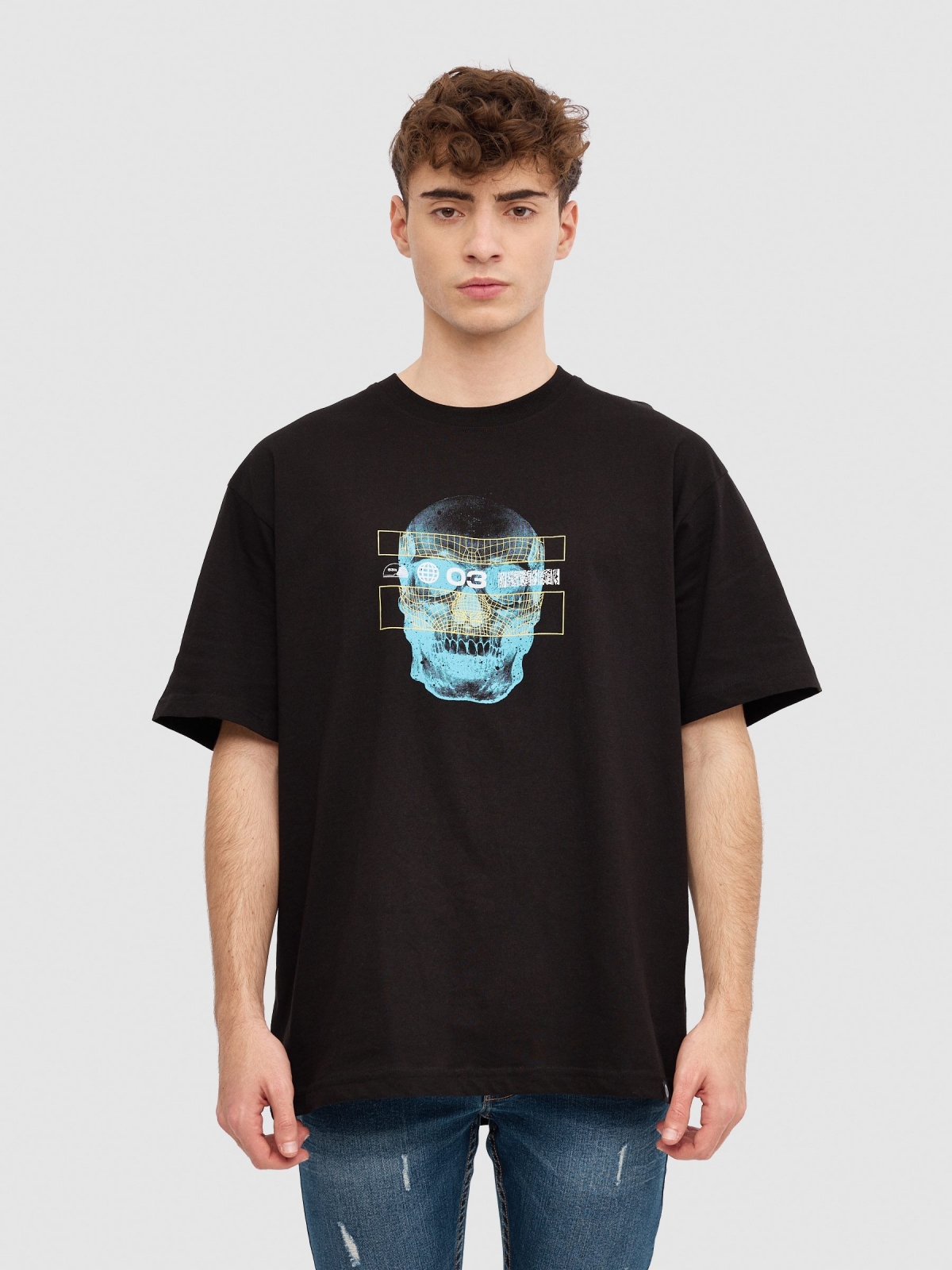 T-shirt tech com caveira preto vista meia frontal