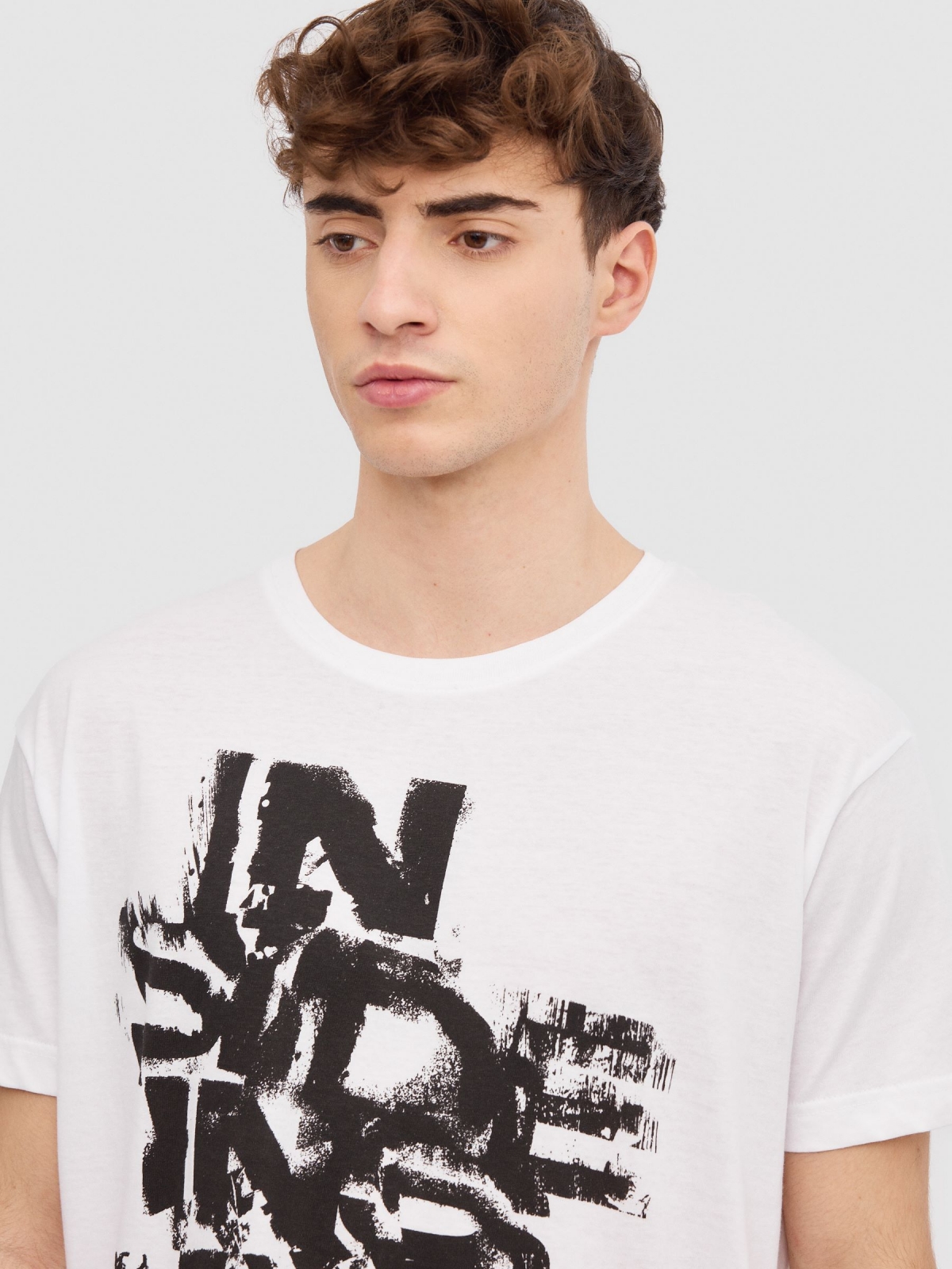 T-shirt com logótipo INSIDE branco vista detalhe
