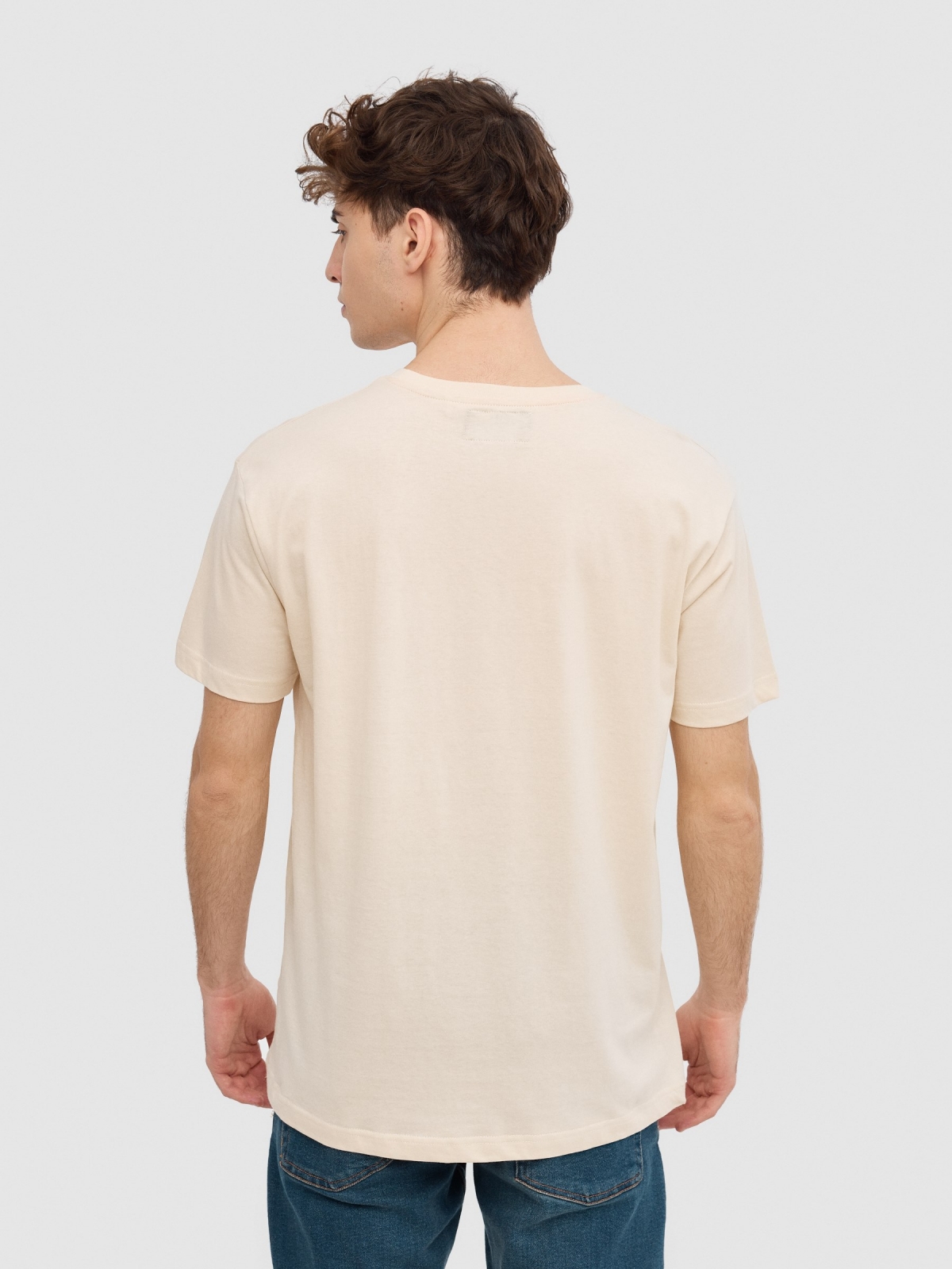 T-shirt com texto minimalista areia vista meia traseira