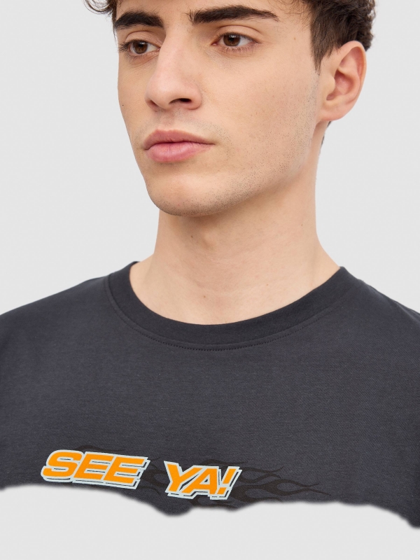 T-shirt racing cinza escuro vista detalhe