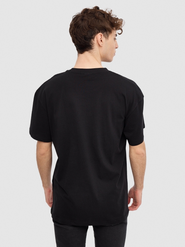T-shirt Pikachu preto vista meia traseira