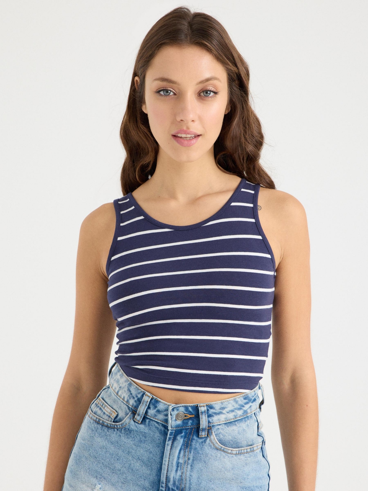 Striped cropped tank t-shirt blue middle front view