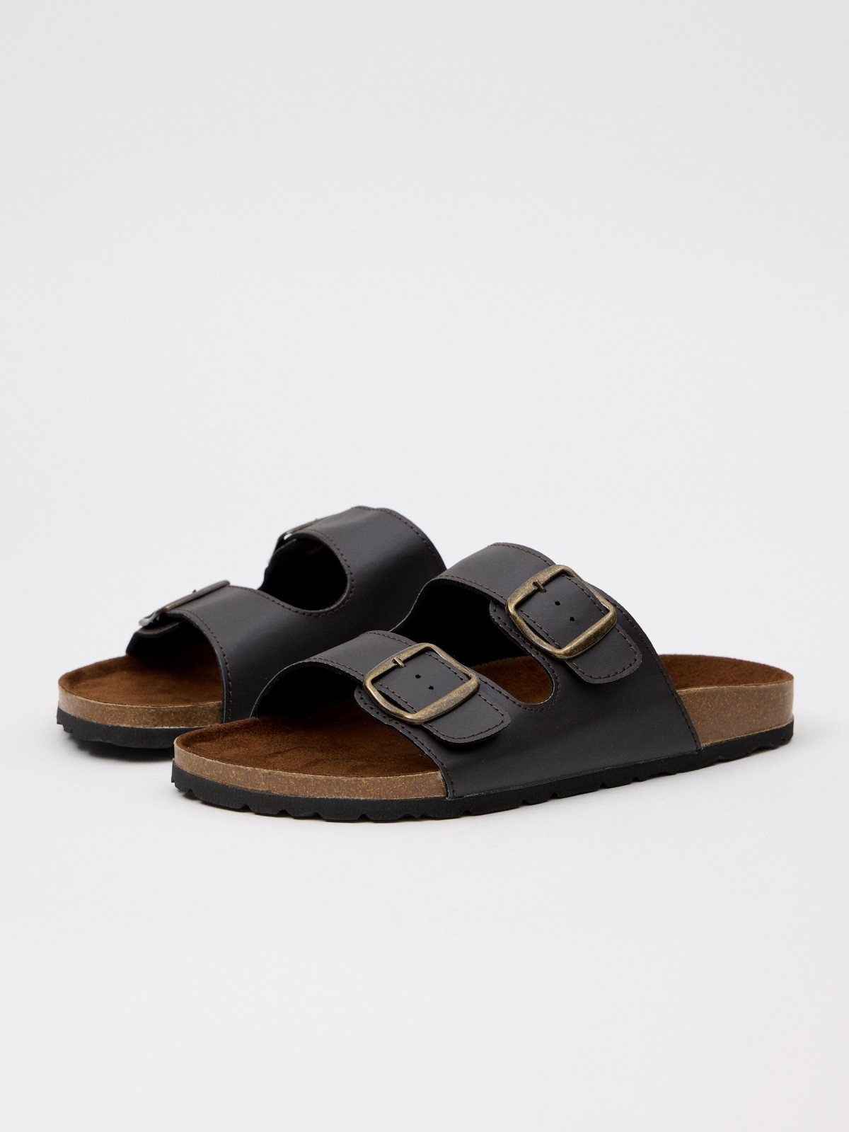Open sandal with buckles brown 45º front view