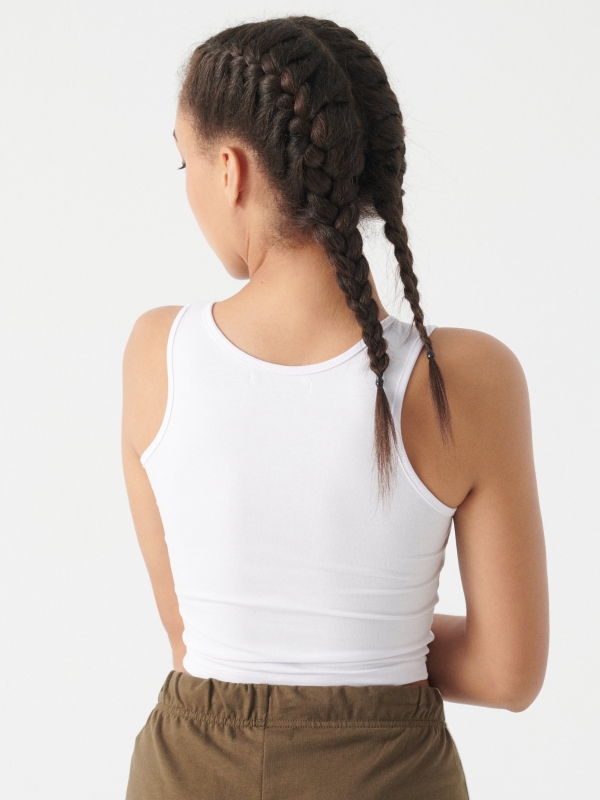Basic sleeveless top white middle back view