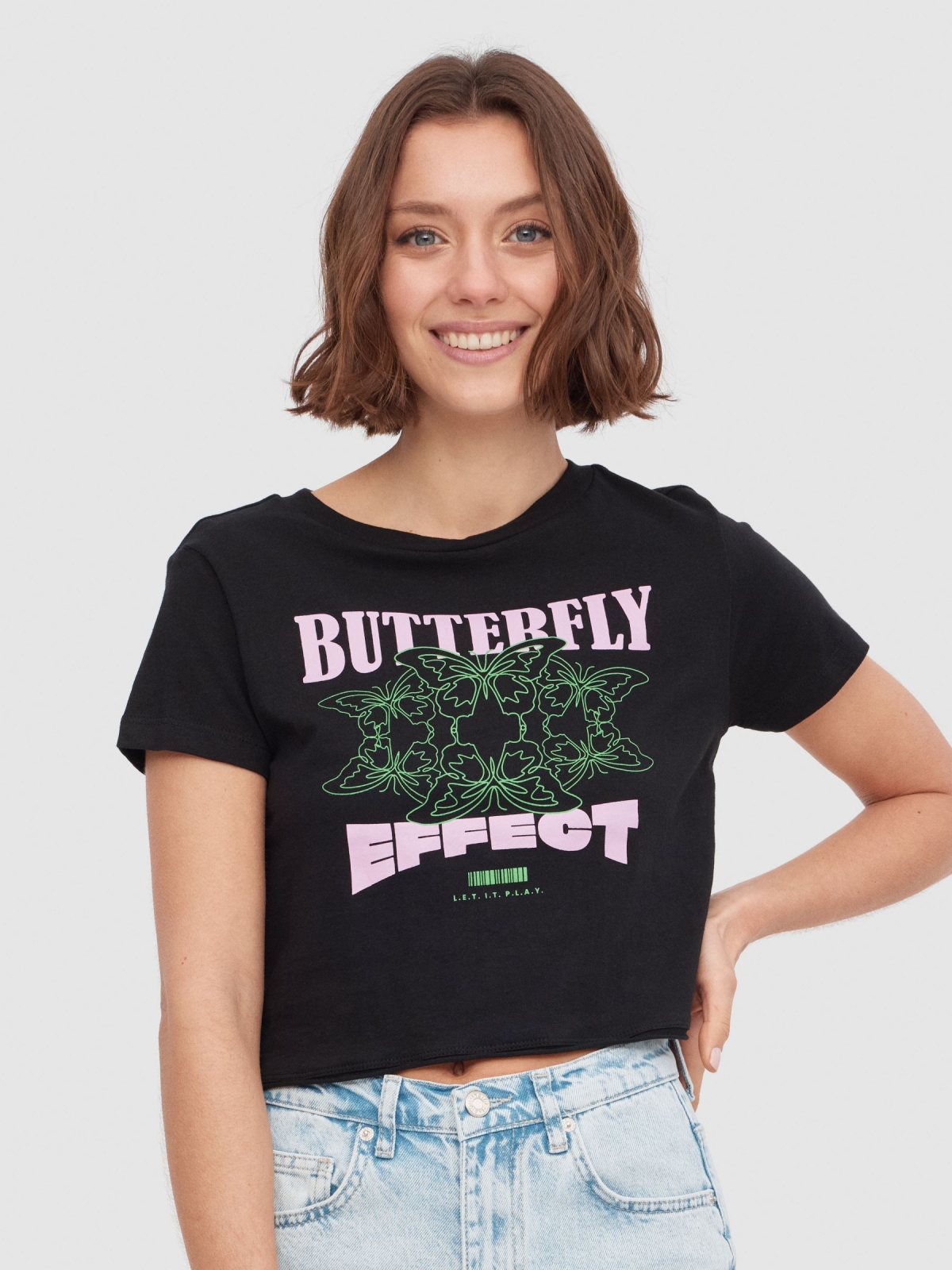 T-shirt Butterfly Effect preto vista meia frontal