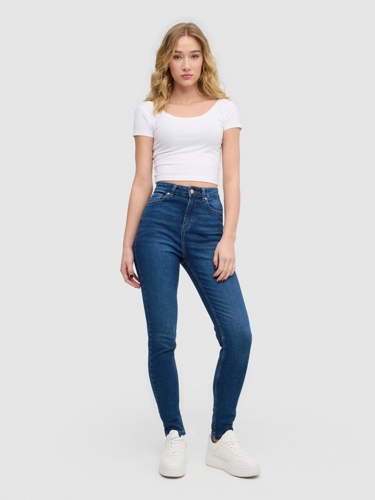Jeans skinny cintura alta azul vista geral frontal