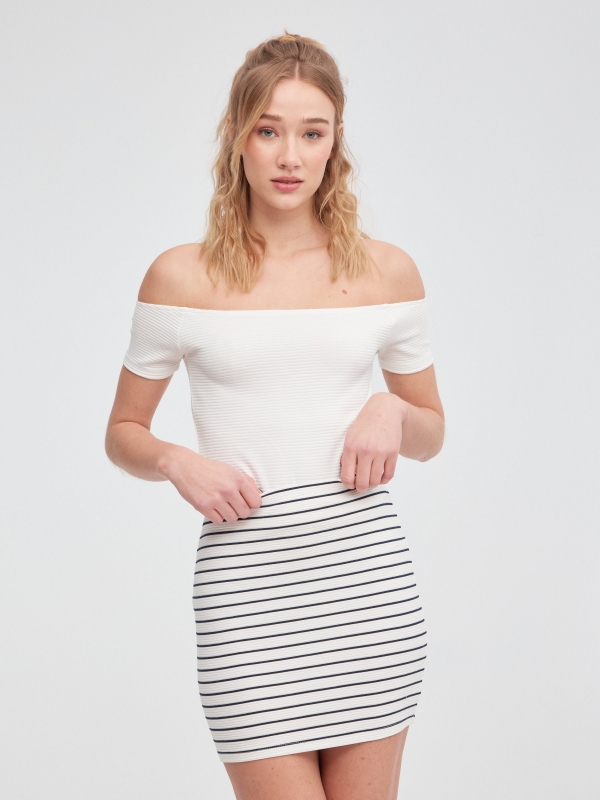 Striped fitted skirt off white middle front view