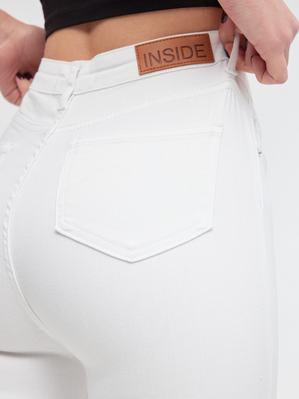 Basic skinny pants white detail view