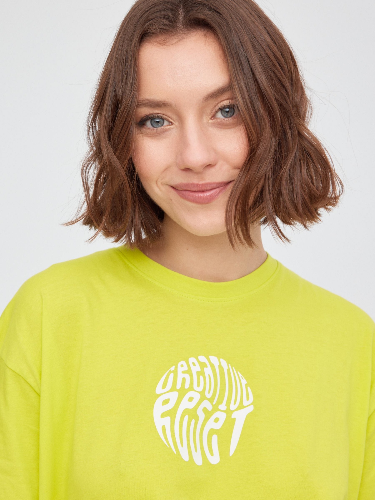 Creative Reset oversize t-shirt lime detail view