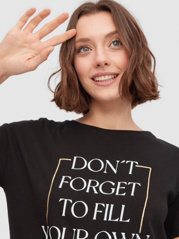 Camiseta Don´t Forget negro vista detalle