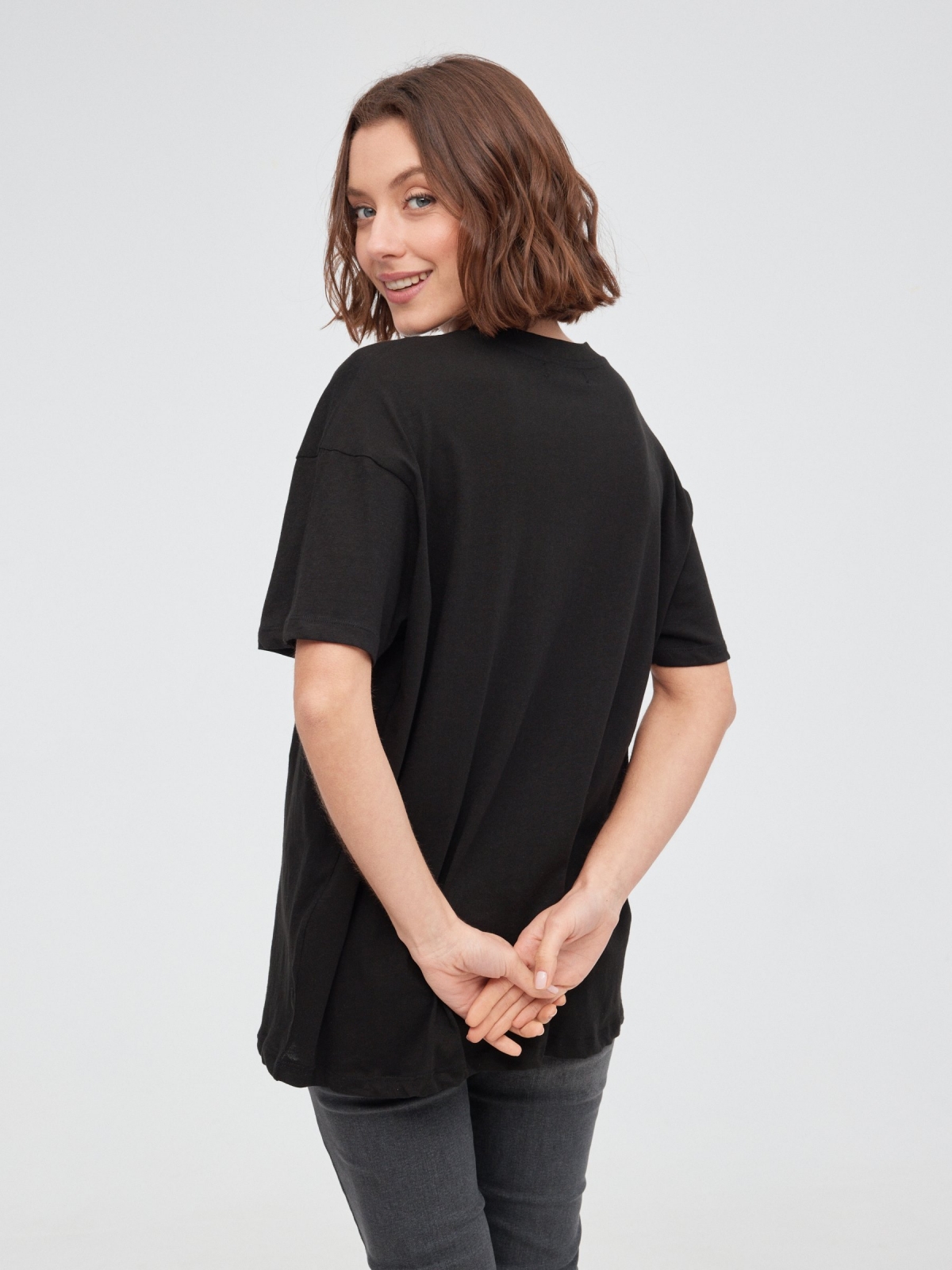 Camiseta oversize Impetus negro vista media trasera