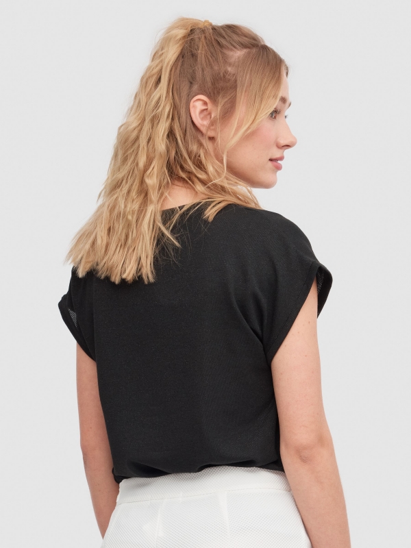 T-shirt com decote em V em lurex preto vista meia traseira
