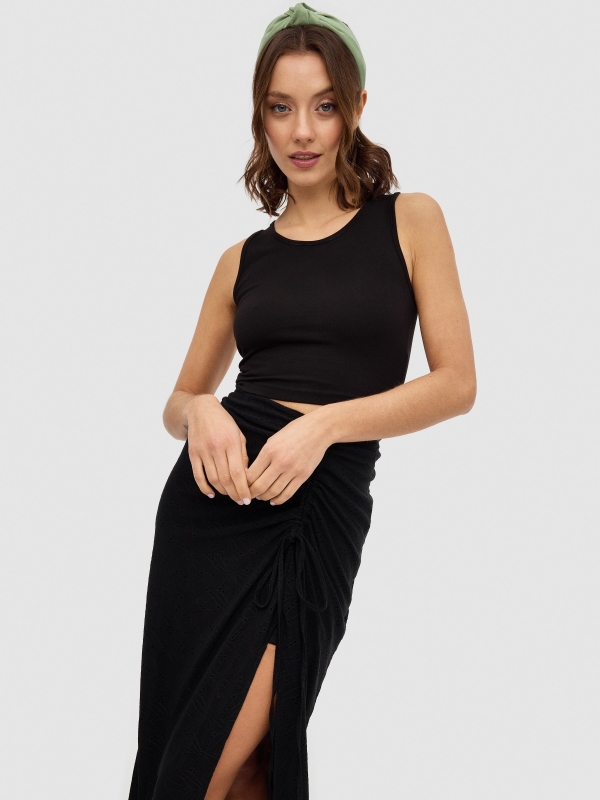 Ruffled midi skirt with slit black detail view