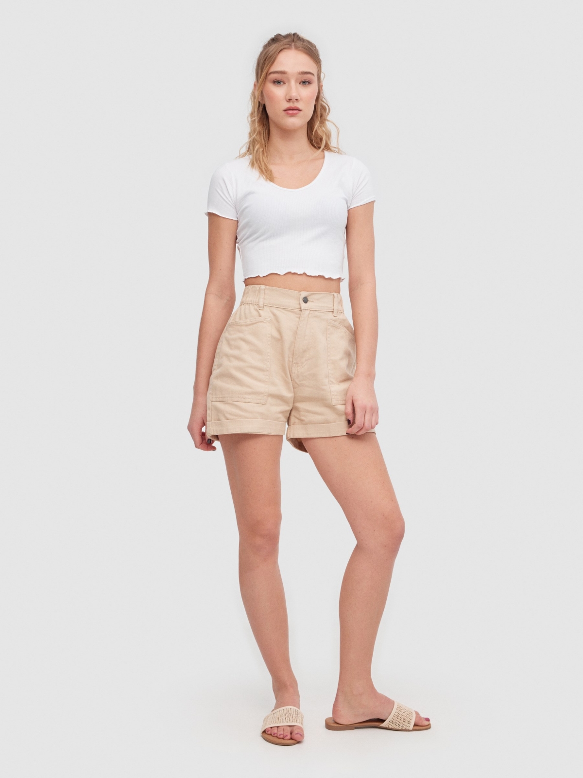Baggy short sand front view