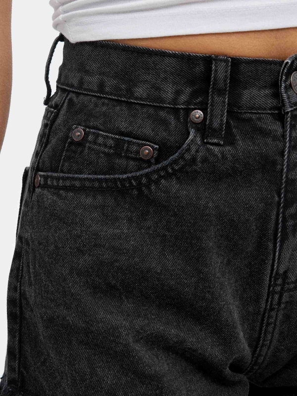 Frayed denim shorts black detail view