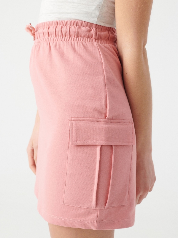 Falda cargo ajustable rosa vista detalle
