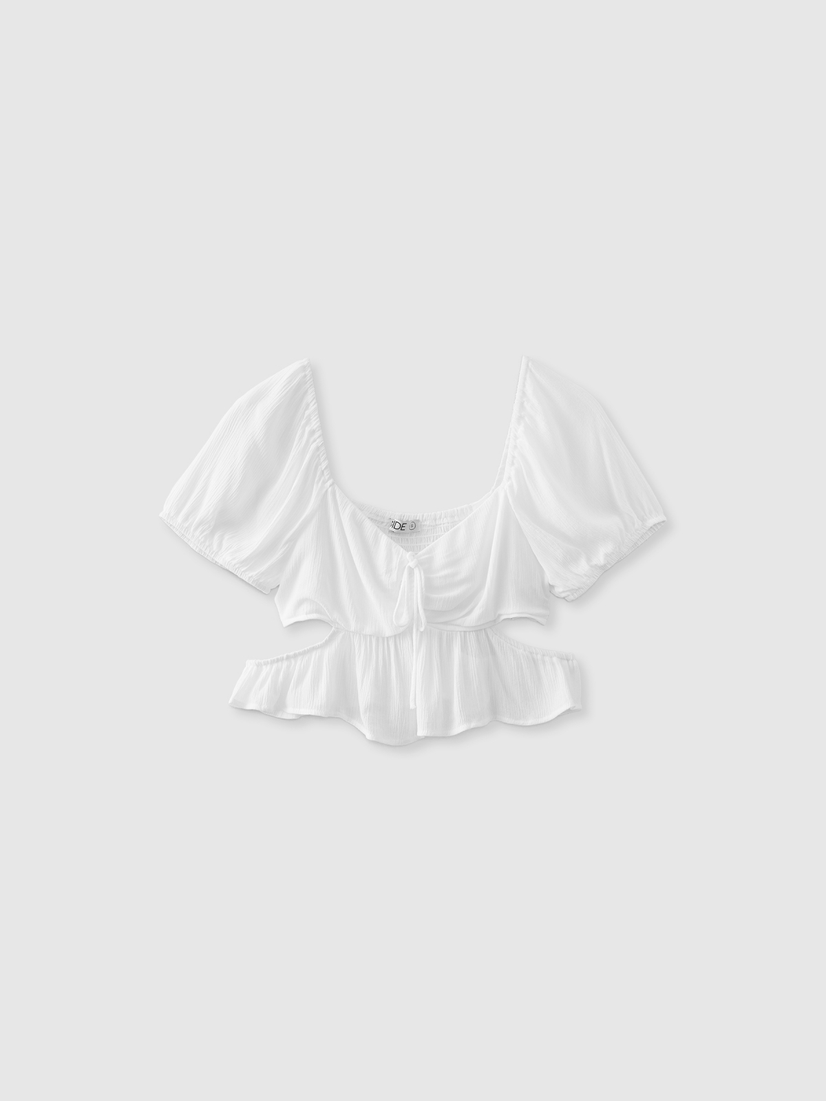 Blouse puffed cut out white