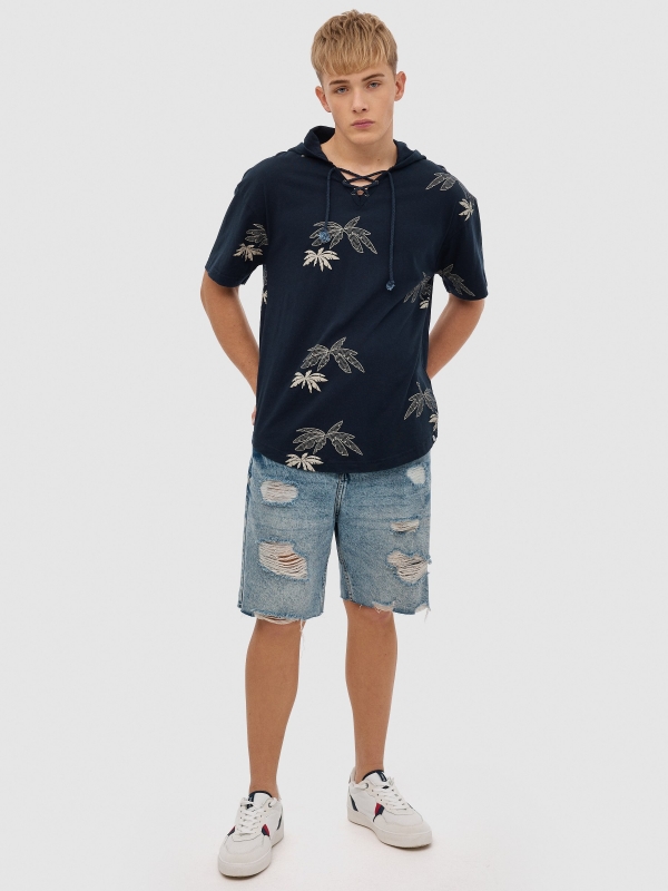 T-shirt com capuz com palmeiras azul marinho vista geral frontal