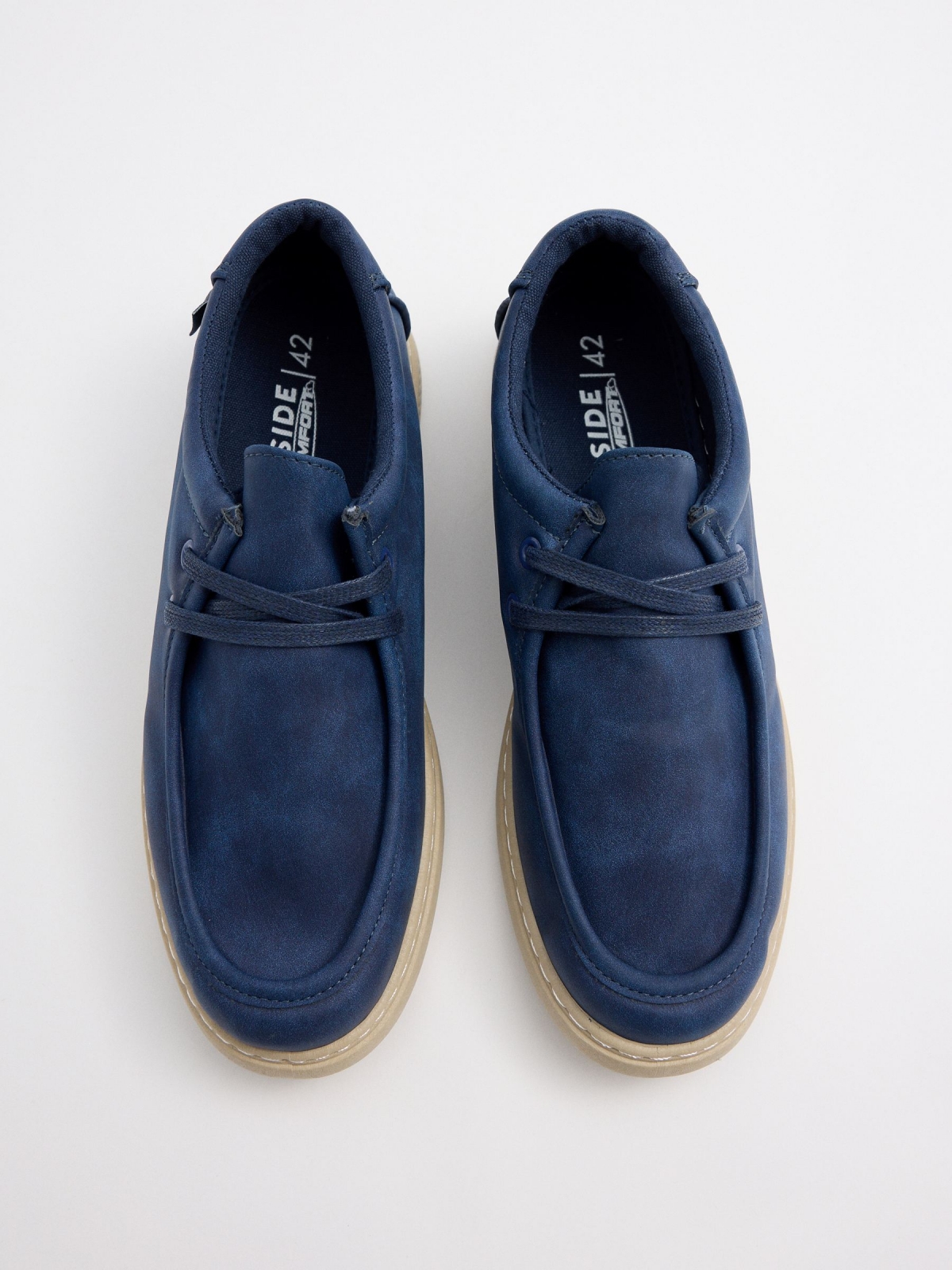 Navy blue wallabee shoe navy zenithal view