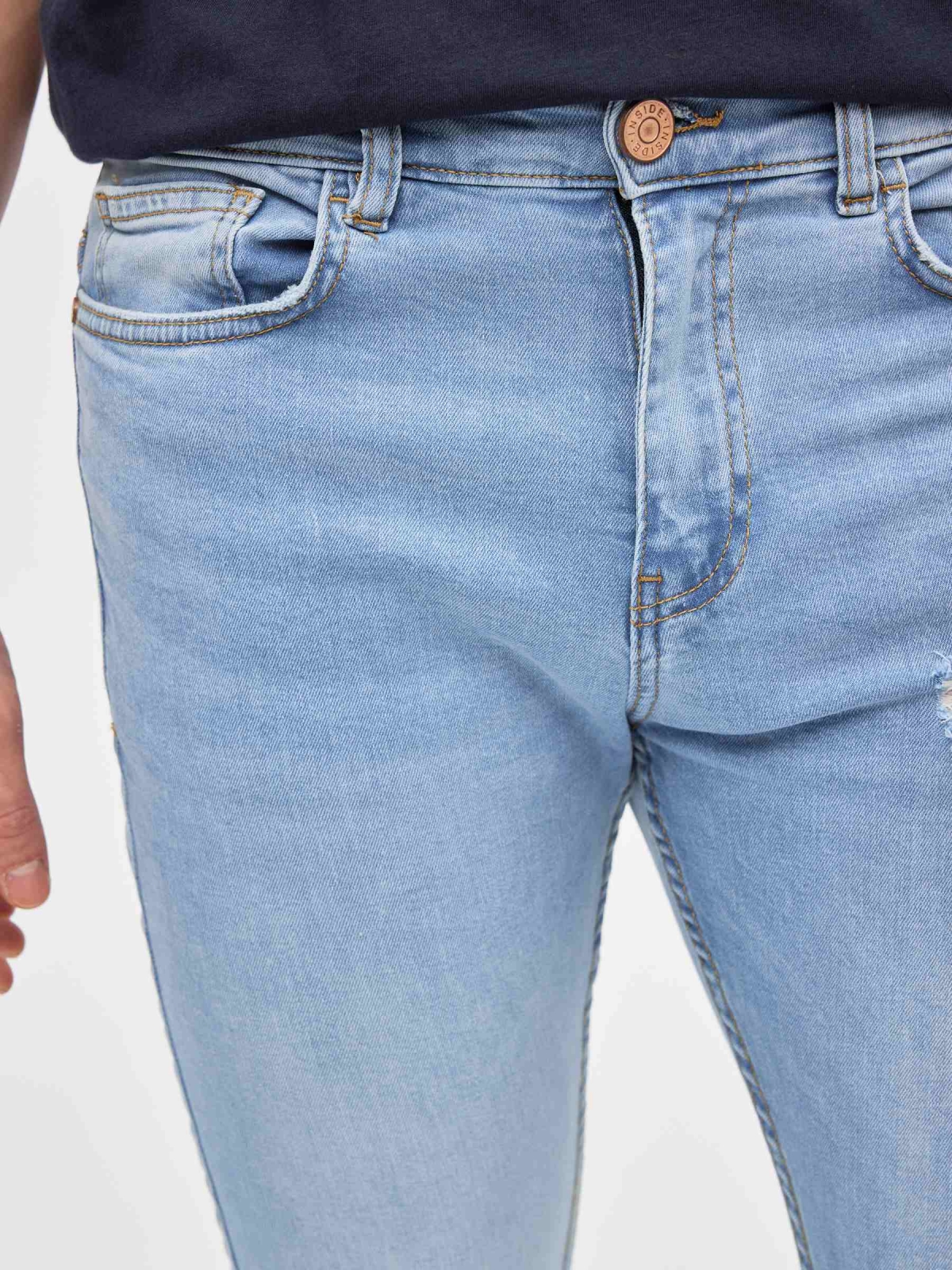 Jeans skinny azul vista detalhe