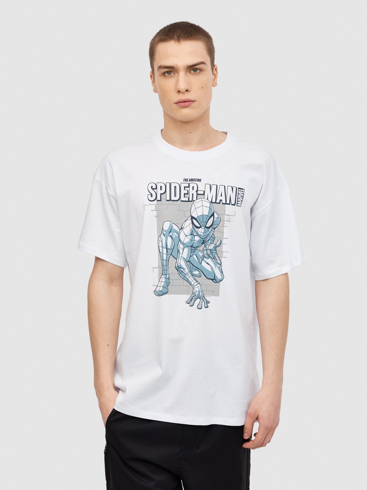 Camiseta oversize Spiderman blanco vista media frontal