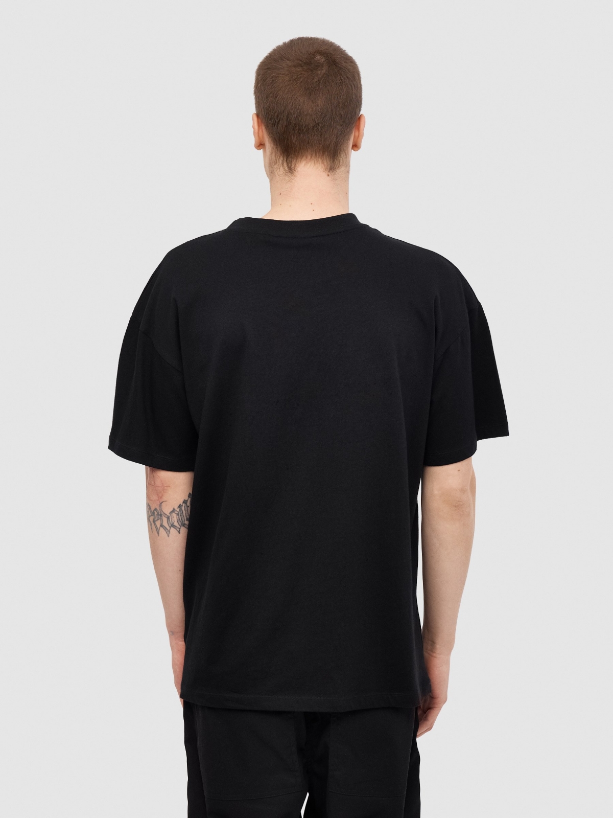 T-shirt do Mandaloriano Grogu preto vista meia traseira