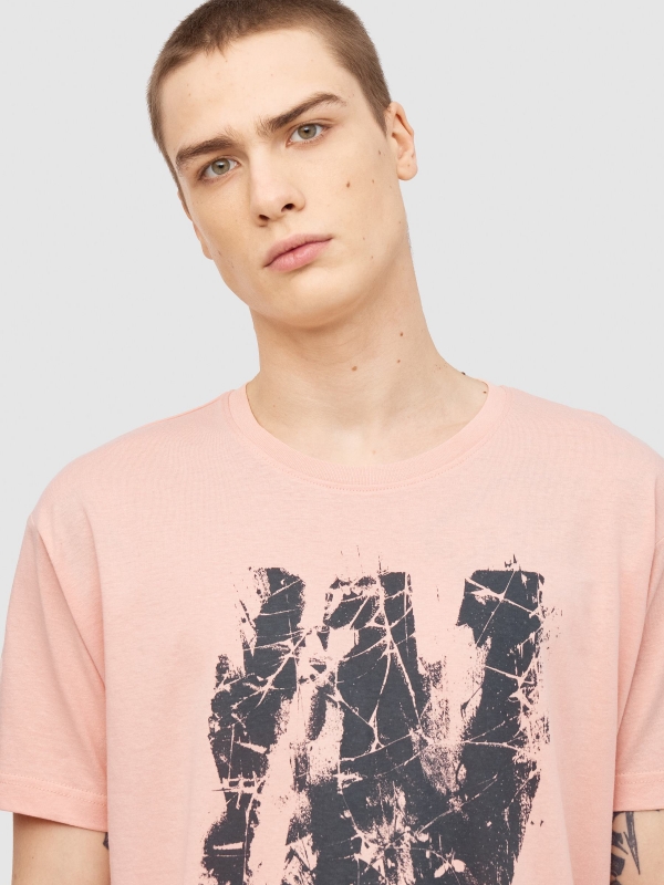 T-shirt urbana INSIDE rosa vista detalhe