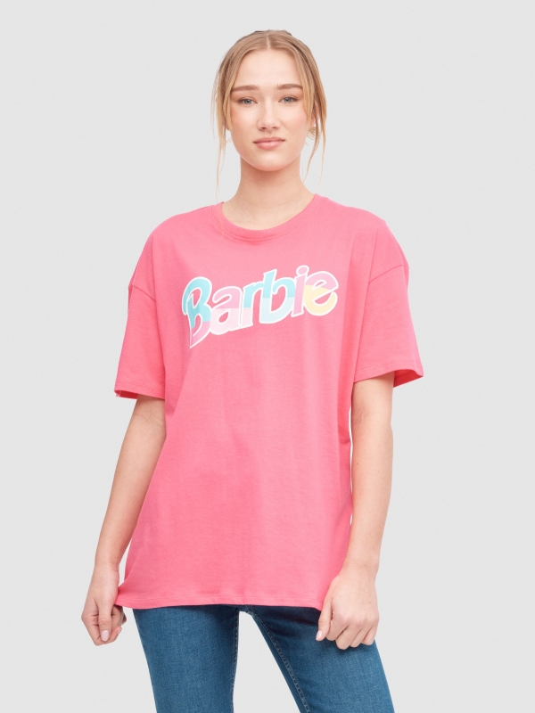 T-shirt oversize Barbie rosa vista meia frontal