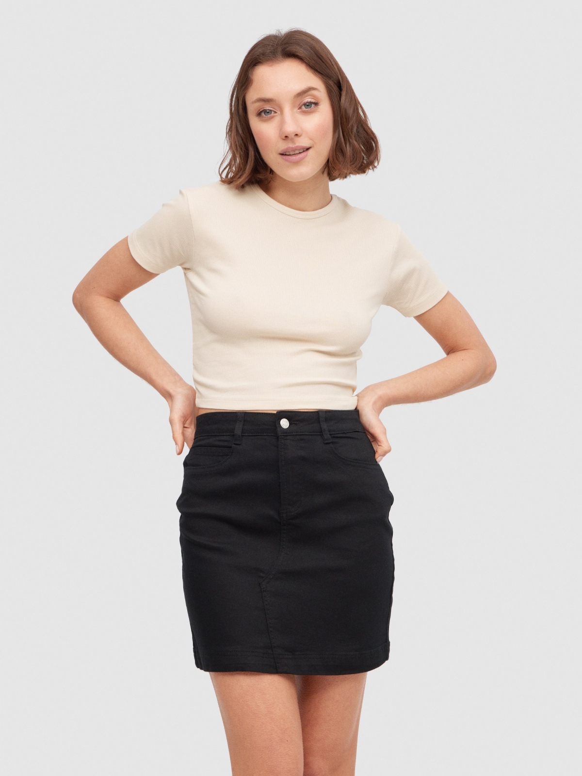 Basic twill skirt black middle front view