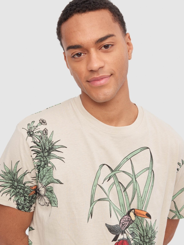 T-shirt tropical com ananás taupe vista detalhe