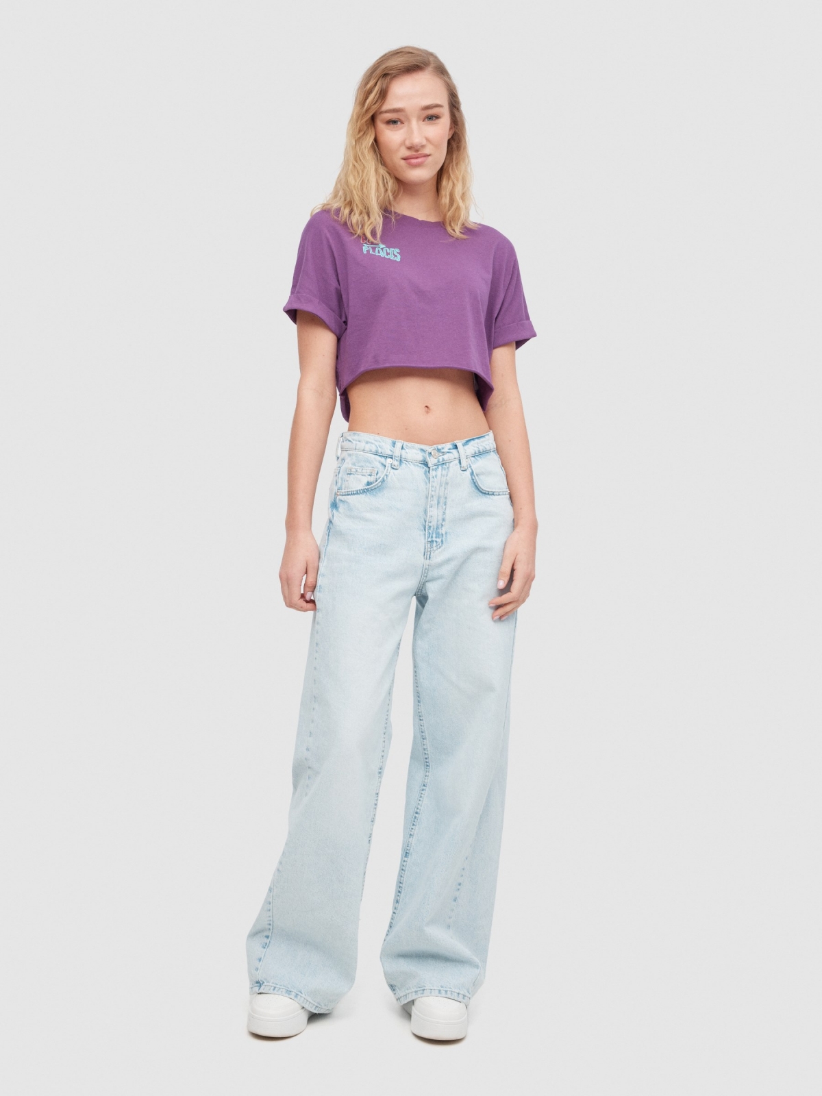 Travelling crop top aubergine front view