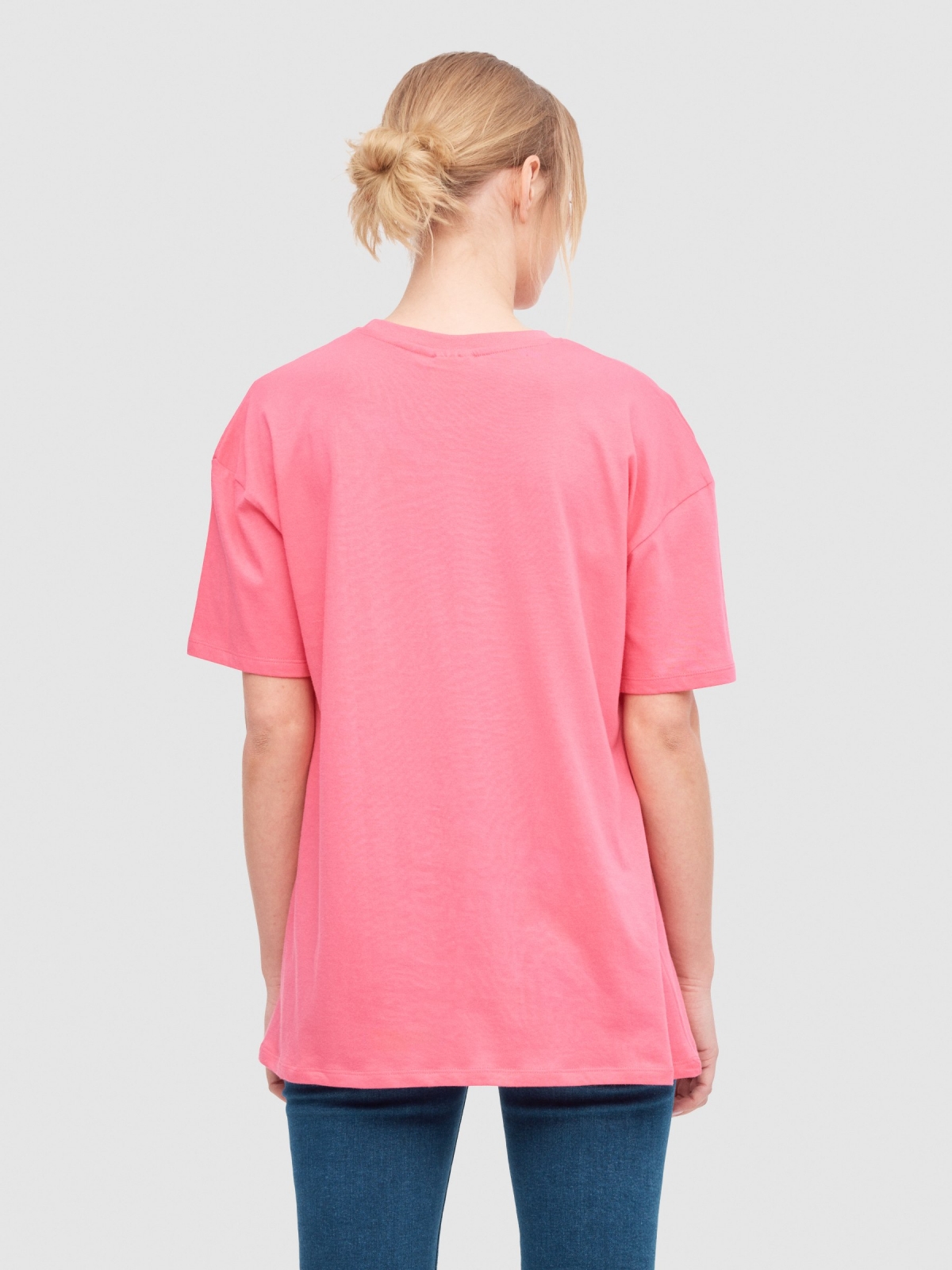 Camiseta oversize Barbie rosa vista media trasera
