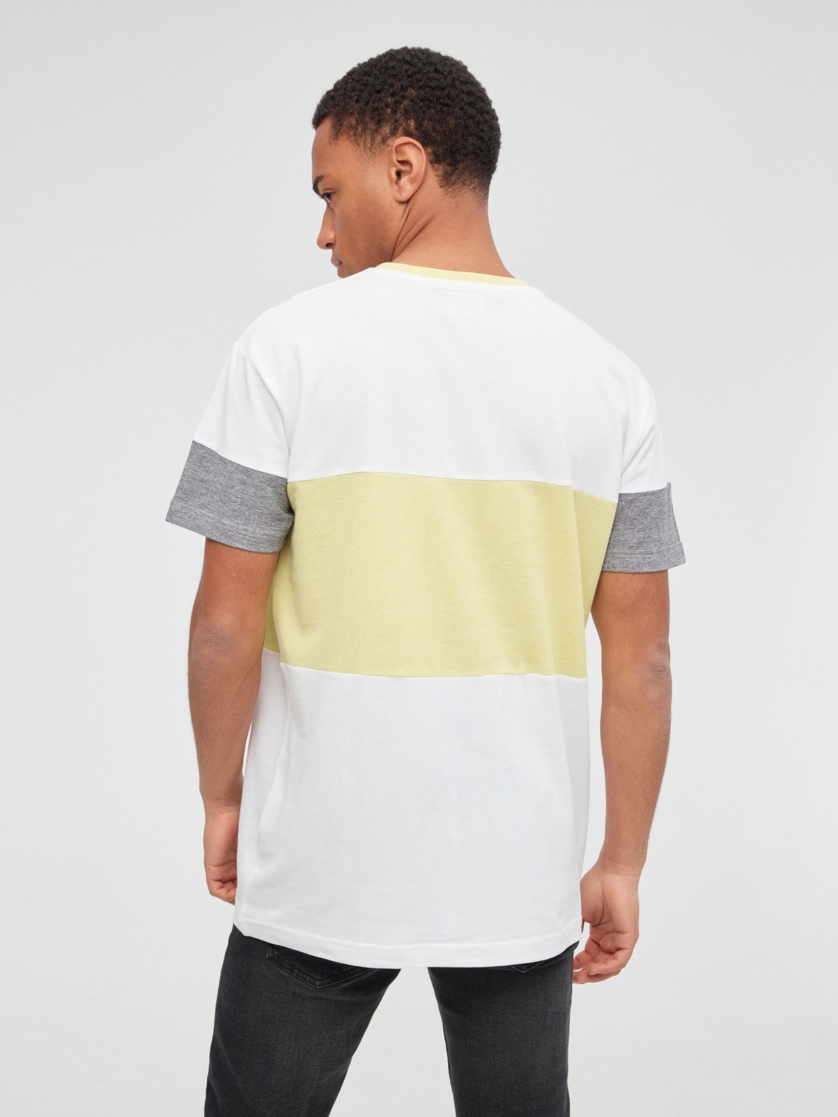 T-shirt bloco de cor branco vista meia traseira