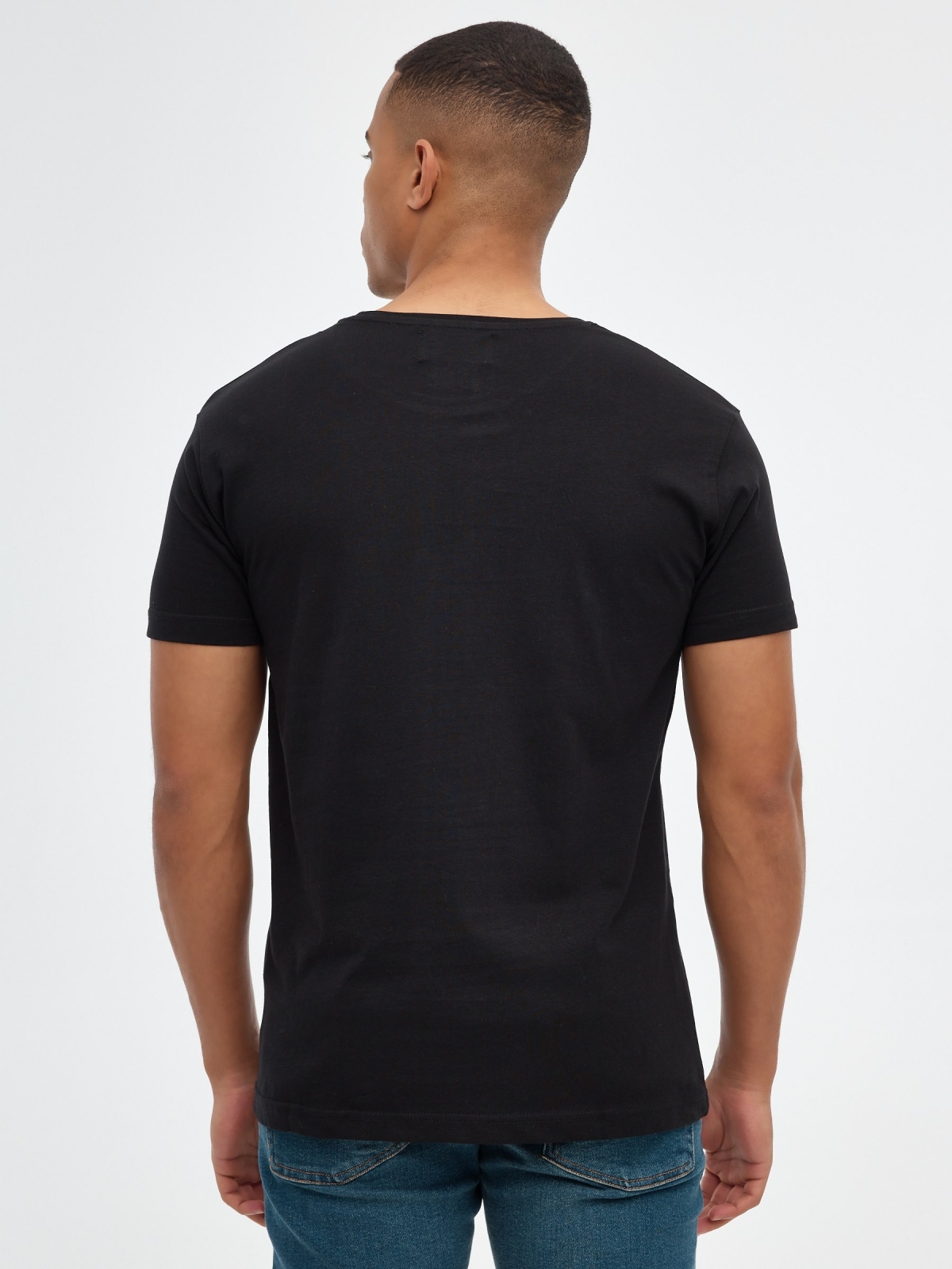 Camiseta básica "INSIDE" negro vista media trasera